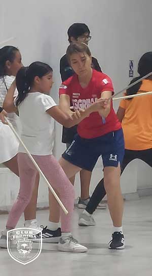 mariel corrigiendo11